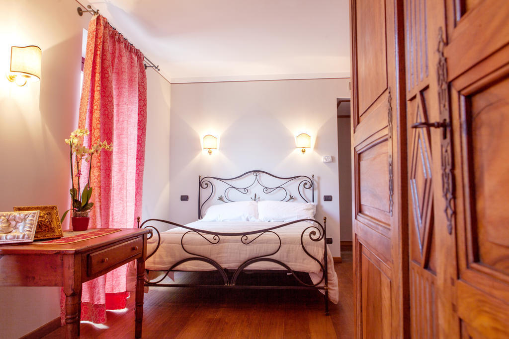 A' La Table Du Sommelier Chambres D Hotes & Restaurant Saint-Vincent Kamer foto