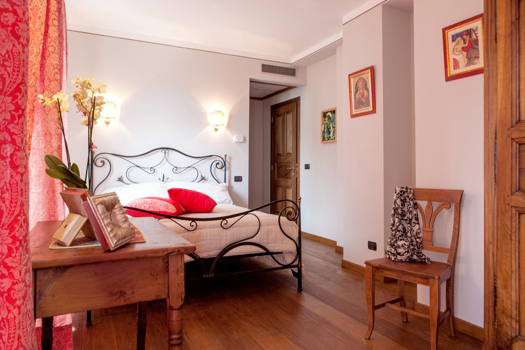 A' La Table Du Sommelier Chambres D Hotes & Restaurant Saint-Vincent Kamer foto
