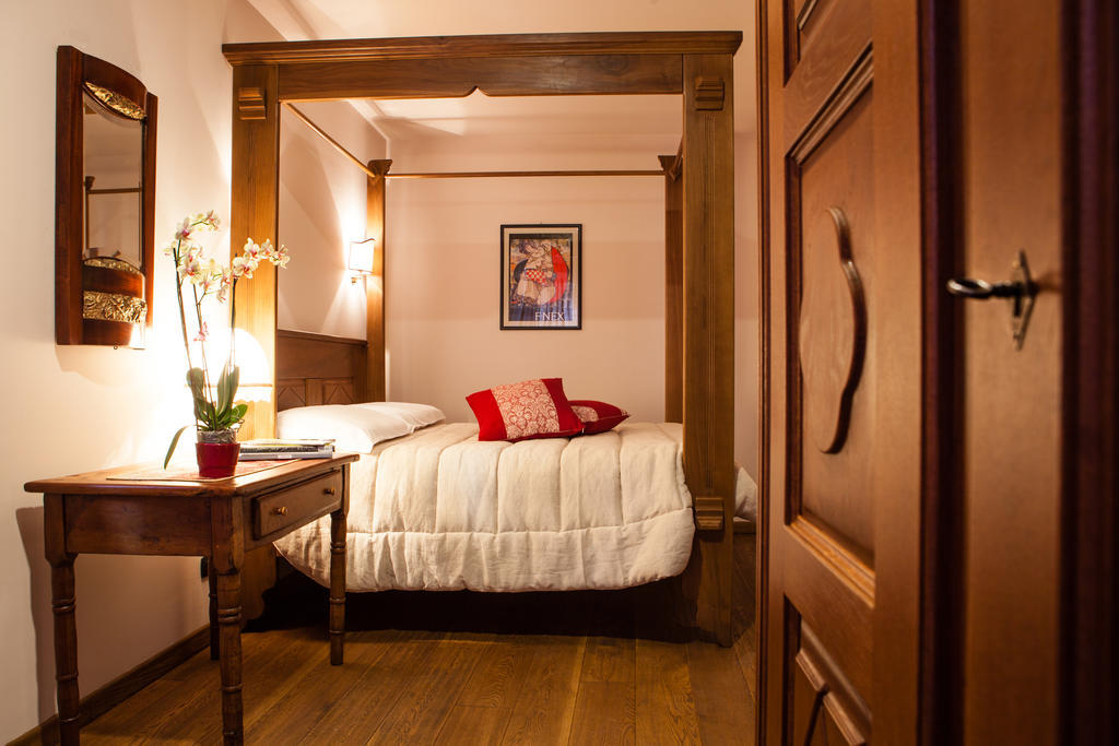 A' La Table Du Sommelier Chambres D Hotes & Restaurant Saint-Vincent Kamer foto