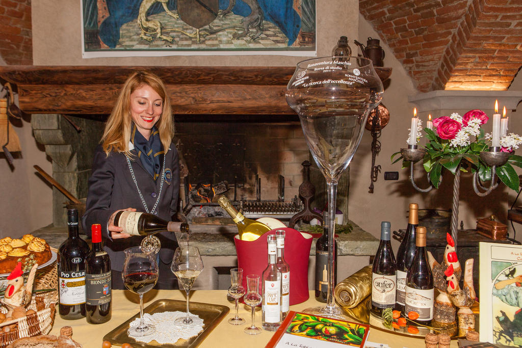 A' La Table Du Sommelier Chambres D Hotes & Restaurant Saint-Vincent Buitenkant foto
