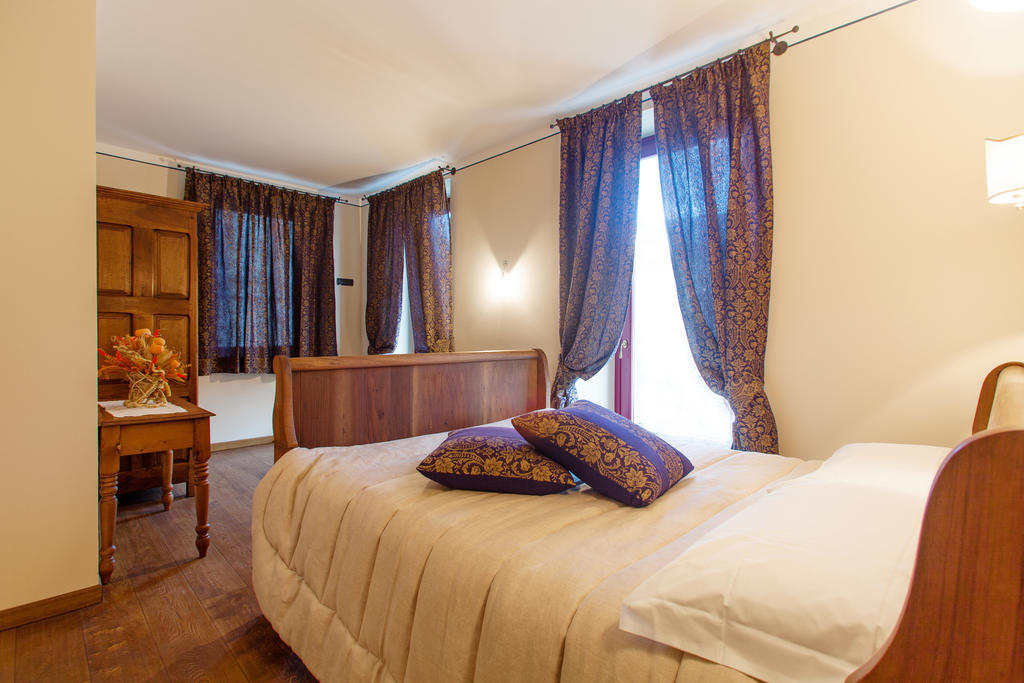 A' La Table Du Sommelier Chambres D Hotes & Restaurant Saint-Vincent Kamer foto