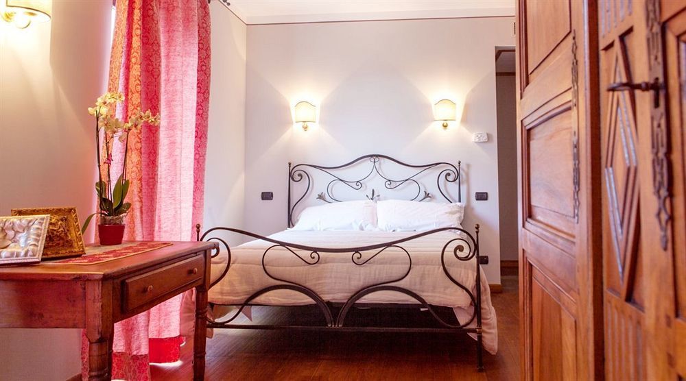 A' La Table Du Sommelier Chambres D Hotes & Restaurant Saint-Vincent Buitenkant foto